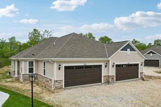 W204N17665 Laurel PLACE #601, Jackson, WI 53037