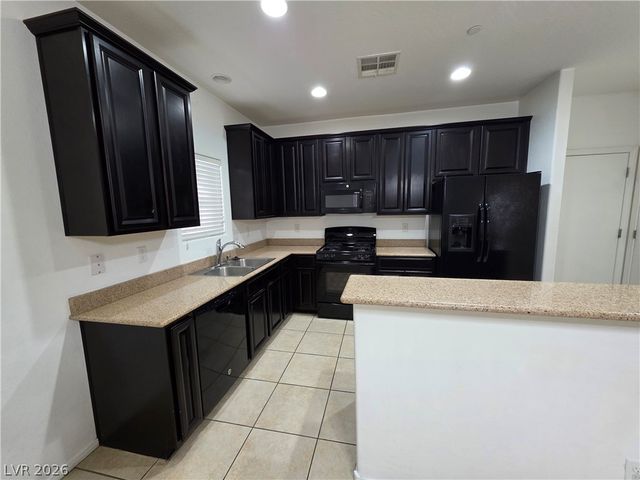 7720 Vibrant Thread, Las Vegas, NV 89149
