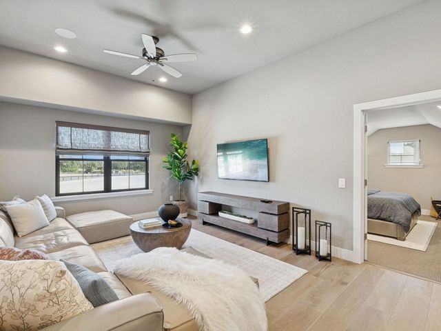 22151 LAKE SENECA ROAD, Eustis, FL 32736