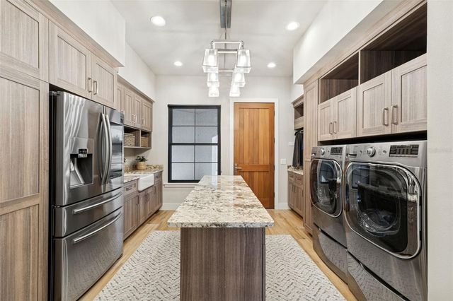 22151 LAKE SENECA ROAD, Eustis, FL 32736