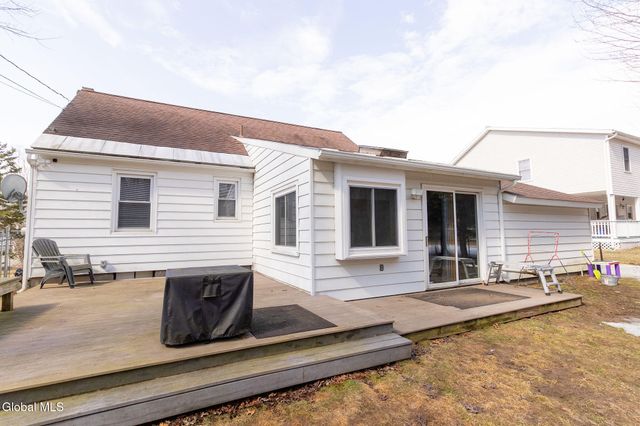 19 Willow Lane, Glenville, NY 12302