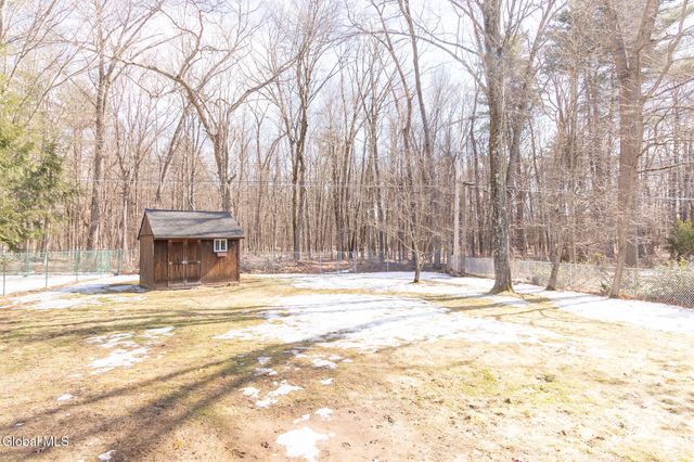 19 Willow Lane, Glenville, NY 12302