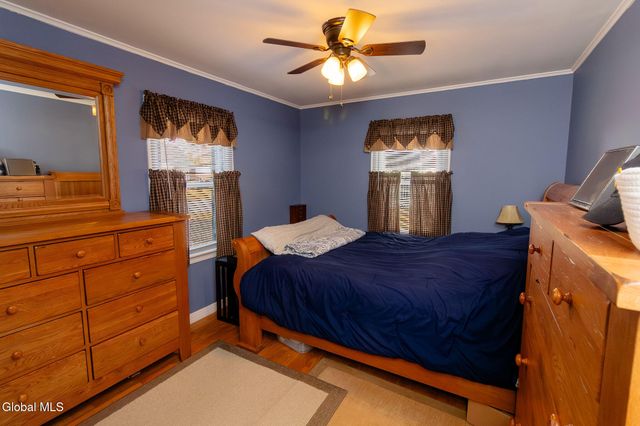 19 Willow Lane, Glenville, NY 12302