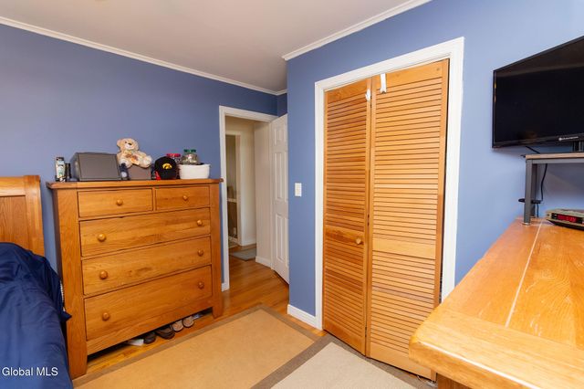 19 Willow Lane, Glenville, NY 12302