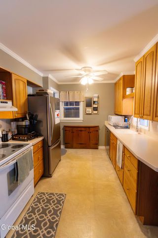 19 Willow Lane, Glenville, NY 12302