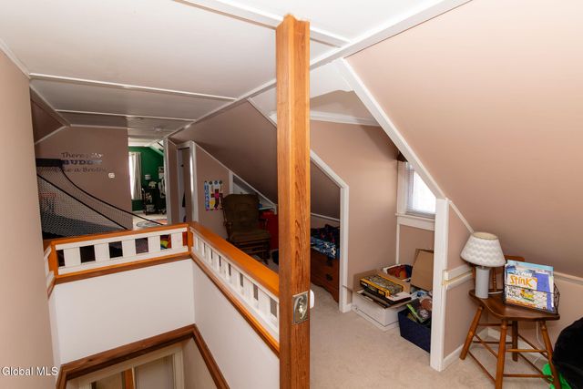 19 Willow Lane, Glenville, NY 12302