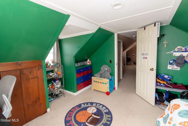 19 Willow Lane, Glenville, NY 12302