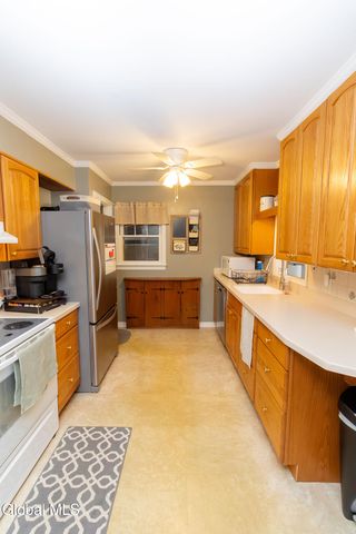 19 Willow Lane, Glenville, NY 12302