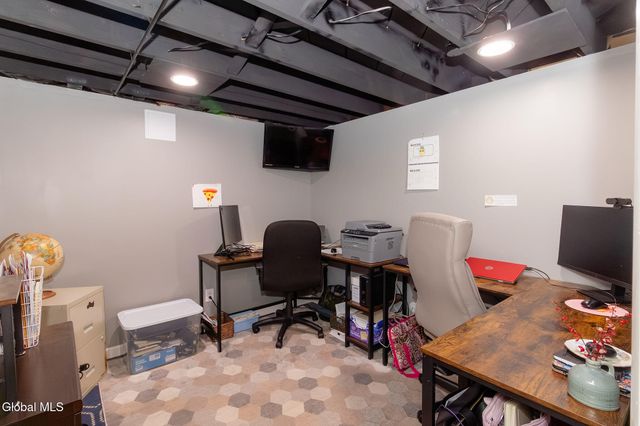 19 Willow Lane, Glenville, NY 12302