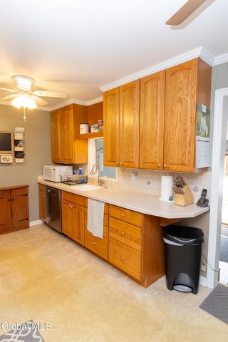 19 Willow Lane, Glenville, NY 12302