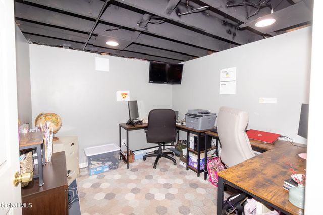 19 Willow Lane, Glenville, NY 12302