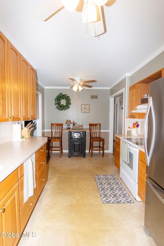 19 Willow Lane, Glenville, NY 12302