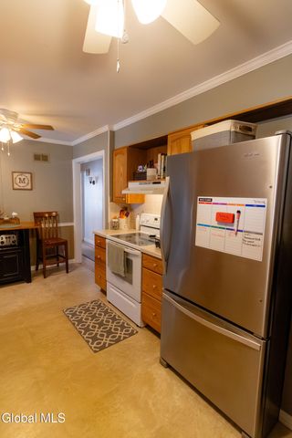 19 Willow Lane, Glenville, NY 12302