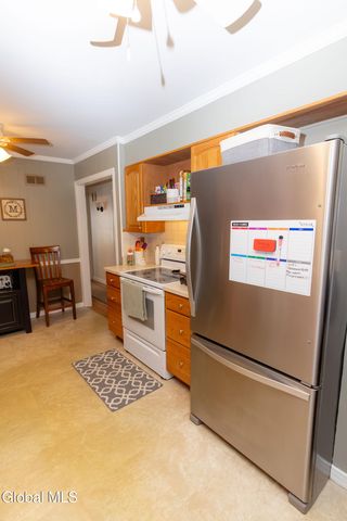 19 Willow Lane, Glenville, NY 12302