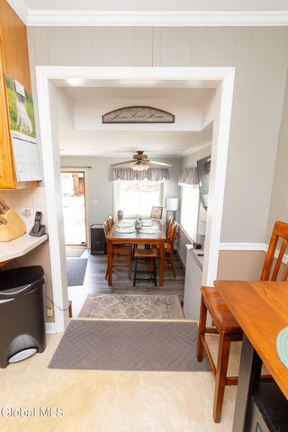 19 Willow Lane, Glenville, NY 12302