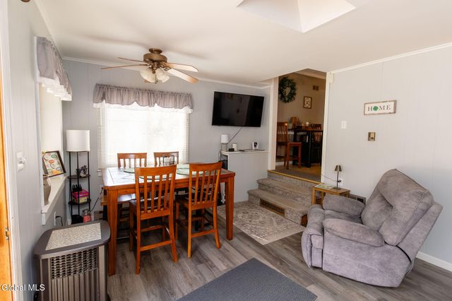 19 Willow Lane, Glenville, NY 12302