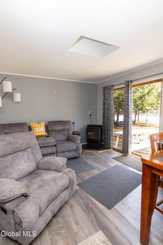 19 Willow Lane, Glenville, NY 12302