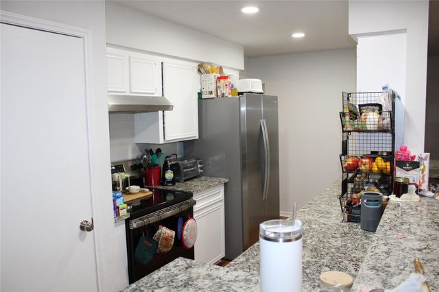 819 Walbrook Drive, Houston, TX 77062