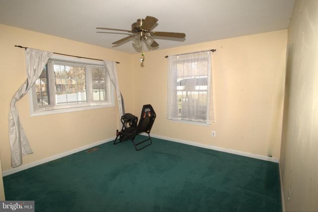 705 OVERLOOK DR, Warminster, PA 18974