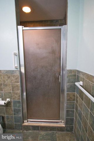 705 OVERLOOK DR, Warminster, PA 18974