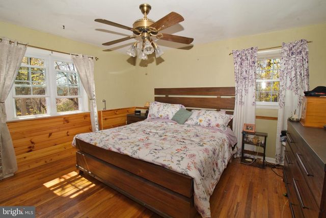 705 OVERLOOK DR, Warminster, PA 18974