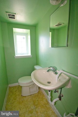 705 OVERLOOK DR, Warminster, PA 18974