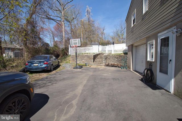 705 OVERLOOK DR, Warminster, PA 18974