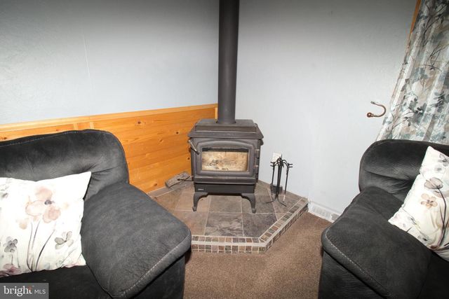 705 OVERLOOK DR, Warminster, PA 18974