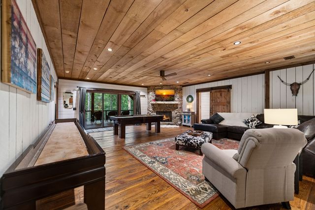 2695 Hwy 2, Blue Ridge, GA 30513