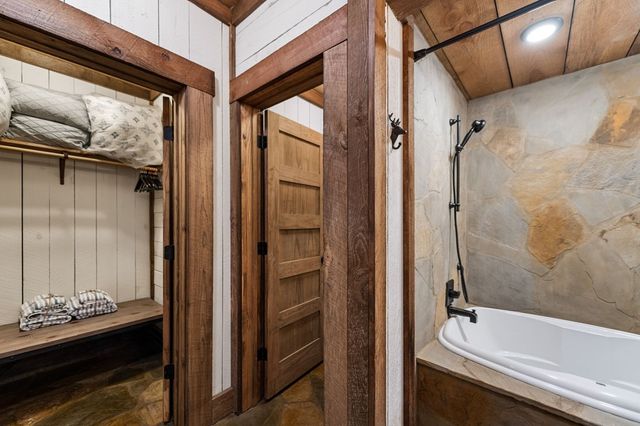 2695 Hwy 2, Blue Ridge, GA 30513