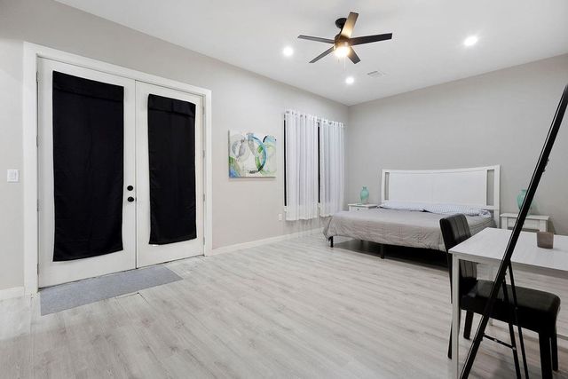 2113 Knollwood Street, Kemah, TX 77565