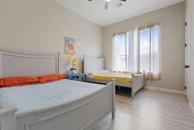 2113 Knollwood Street, Kemah, TX 77565