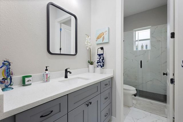 2113 Knollwood Street, Kemah, TX 77565