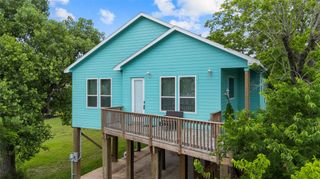 2113 Knollwood Street, Kemah, TX 77565
