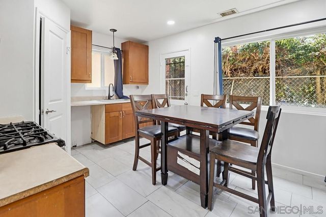 3095 L St, San Diego, CA 92102