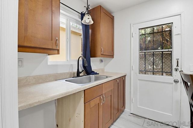 3095 L St, San Diego, CA 92102