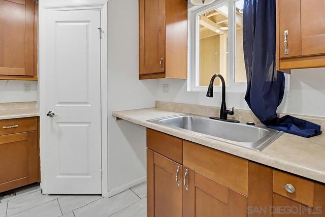 3095 L St, San Diego, CA 92102