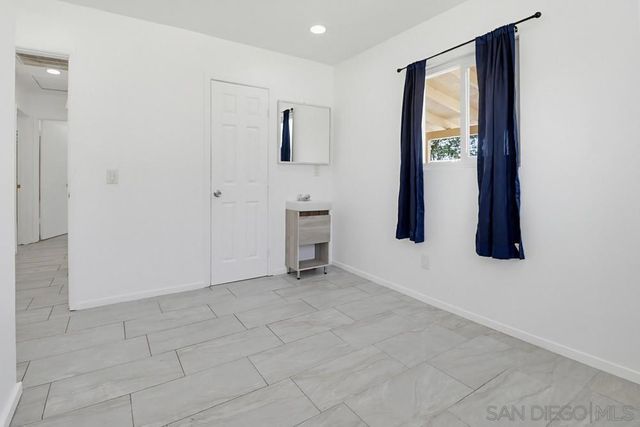 3095 L St, San Diego, CA 92102