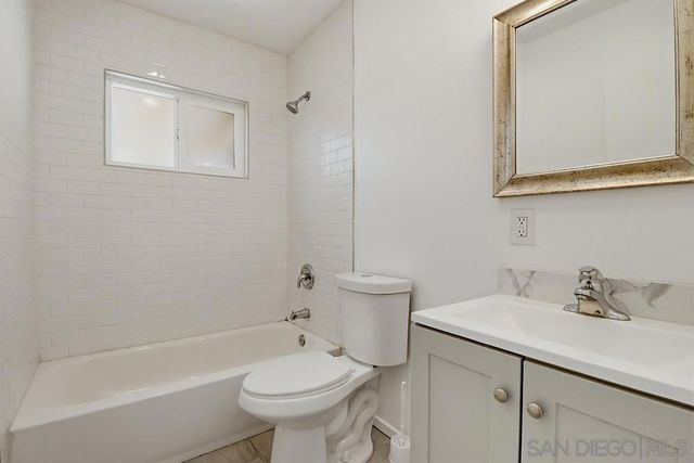 3095 L St, San Diego, CA 92102