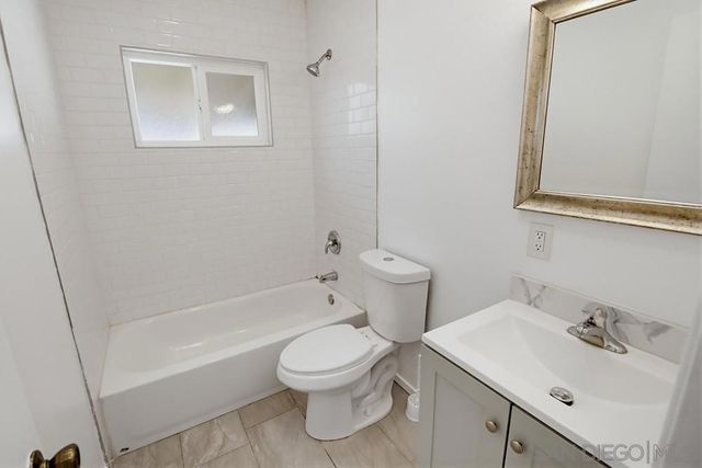 3095 L St, San Diego, CA 92102