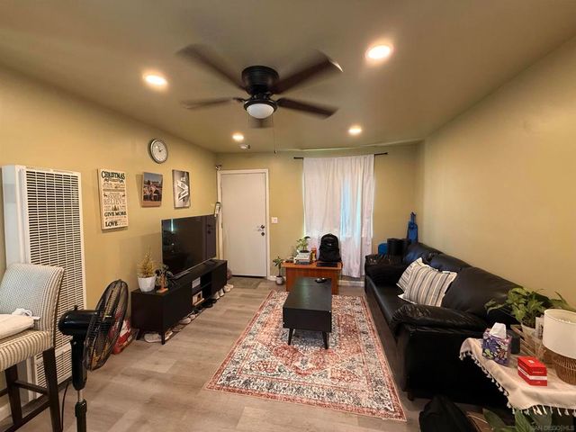 3095 L St, San Diego, CA 92102