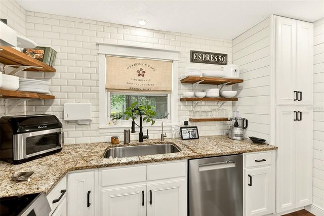 175 RIVIERE ROAD, Palm Harbor, FL 34683