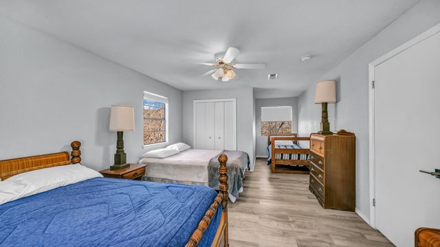 2416 S Lakeview Drive, Gordon, TX 76453