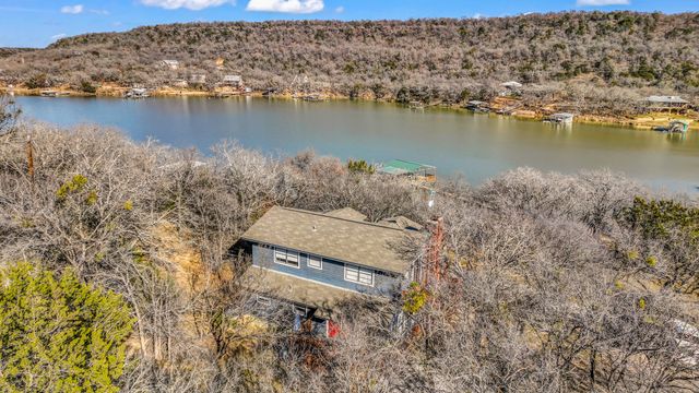 2416 S Lakeview Drive, Gordon, TX 76453