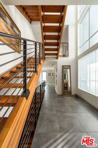 852 10th Street 4, Santa Monica, CA 90403