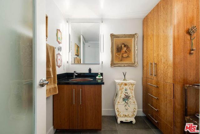 852 10th Street 4, Santa Monica, CA 90403