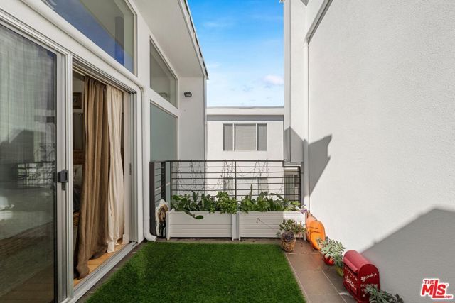 852 10th Street 4, Santa Monica, CA 90403