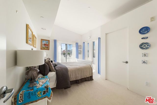 852 10th Street 4, Santa Monica, CA 90403