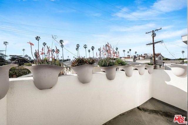 852 10th Street 4, Santa Monica, CA 90403