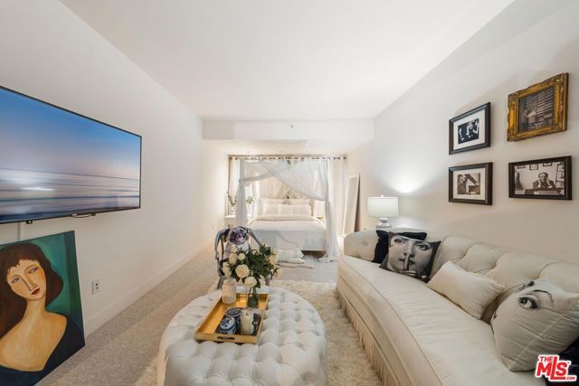 852 10th Street 4, Santa Monica, CA 90403